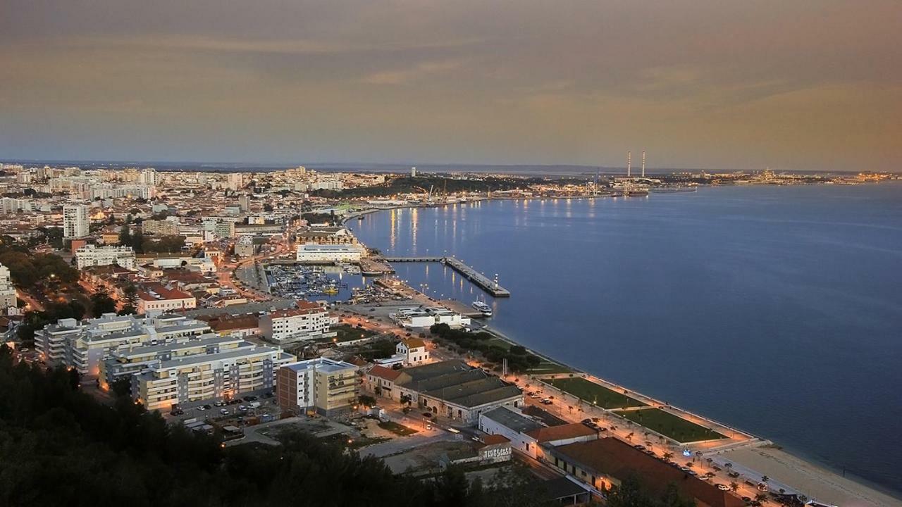 Casa Janelas Da Fonte Nova Setubal Bagian luar foto